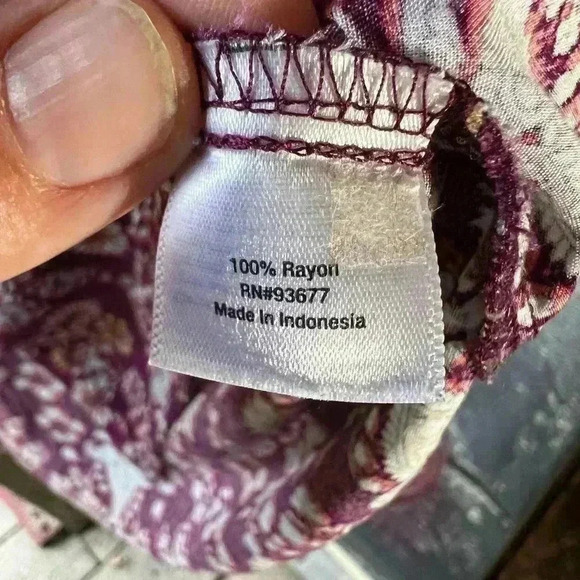 St. John's Bay Women's Sz S 100% Rayon 3/4 Sleeve V Neck Blouse - Picture 4 of 4